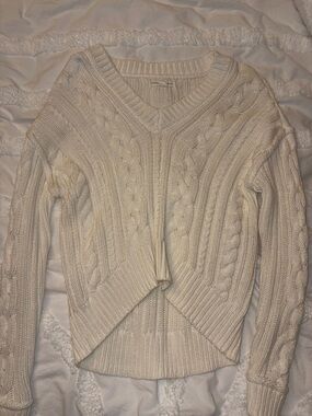 Aeropostale Cream Cable-Knit V-Neck Sweater